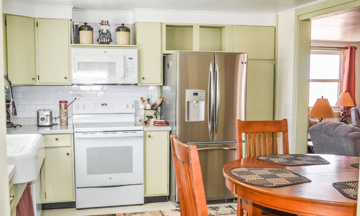 Colorado Springs Cottage | Farmhouse Cottage