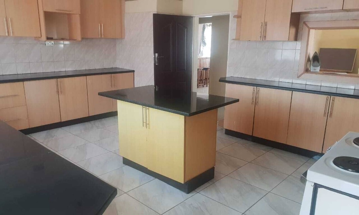 Lusaka House | fish eagle backpackers