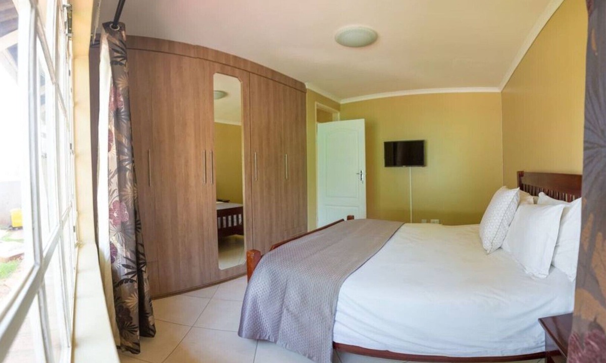 Greendale House | Fully furnished 2 bed-roomed apartments in the leafy northern suburbs of Harare.