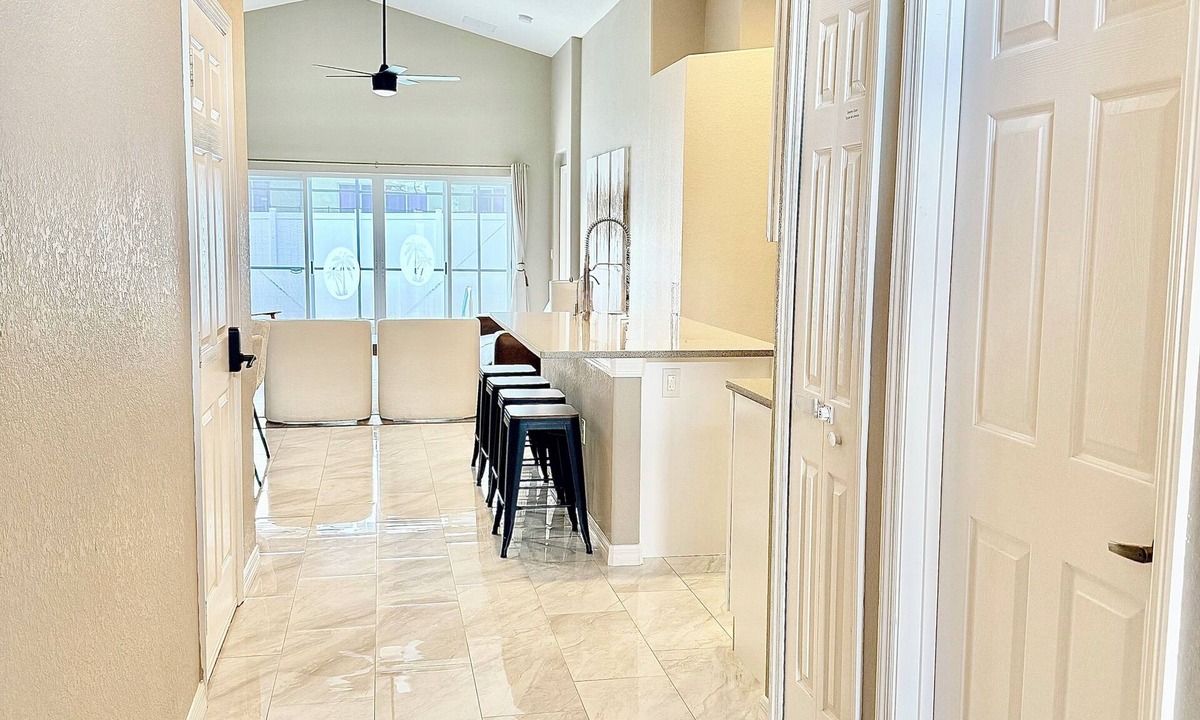 Vizcay House | Fully Renovated and Modern Pool Home Near Disney.