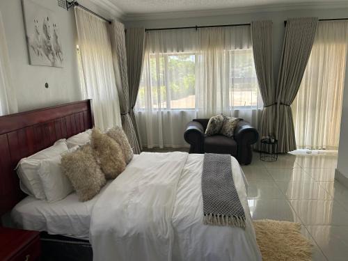 Kwekwe Apartment | Gaison Home garden view - 2323