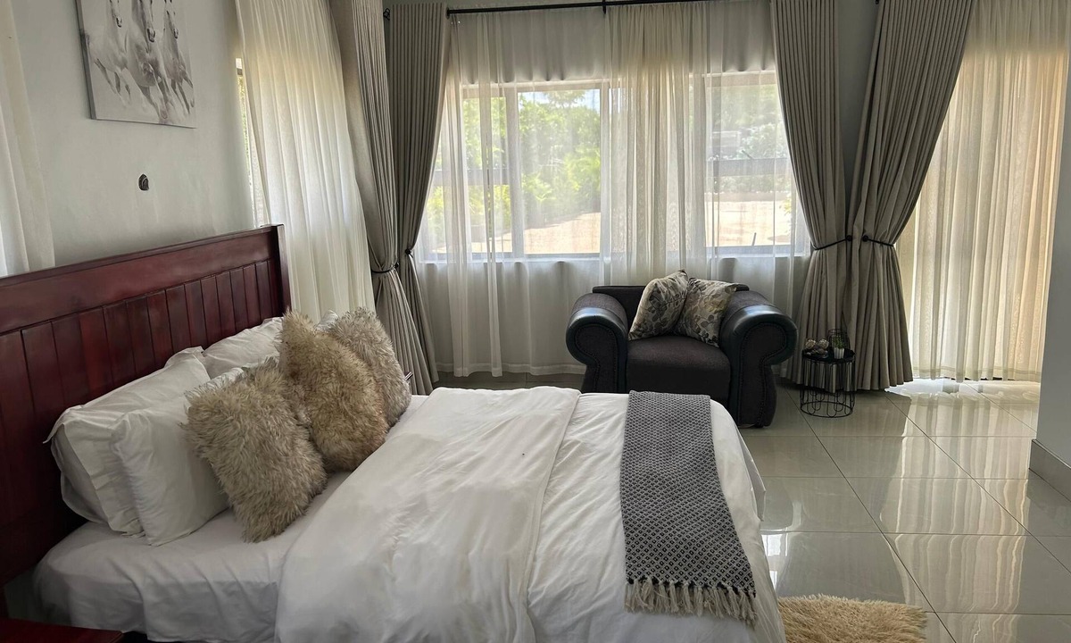 Kwekwe Apartment | Gaison Home garden view - 2323