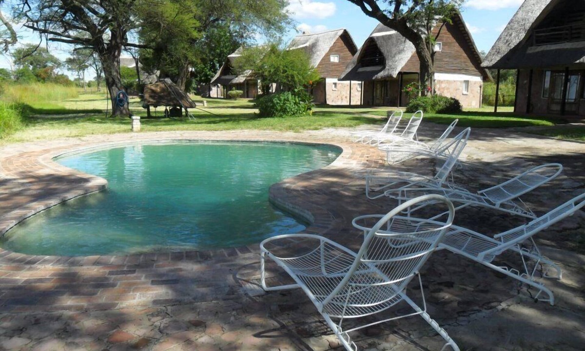 Dete Cabin | Ganda Lodge