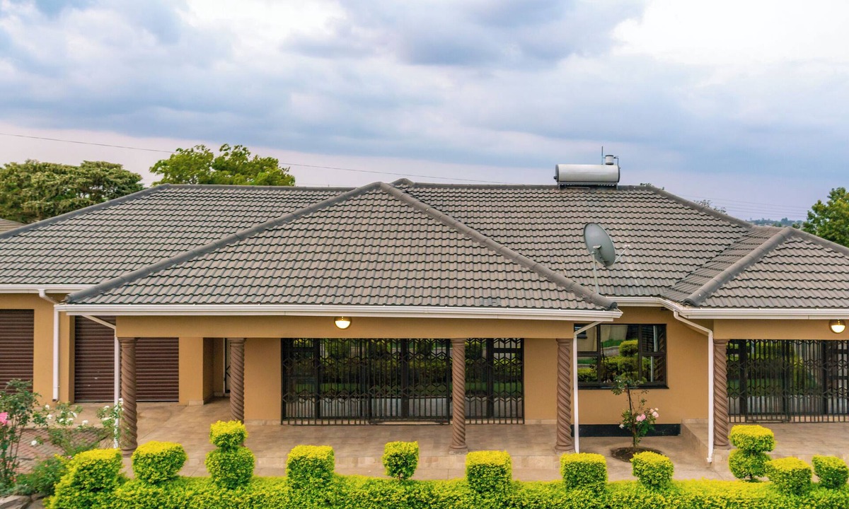 Harare East House | Gorgeous 4-bedroom house with WiFi in Harare