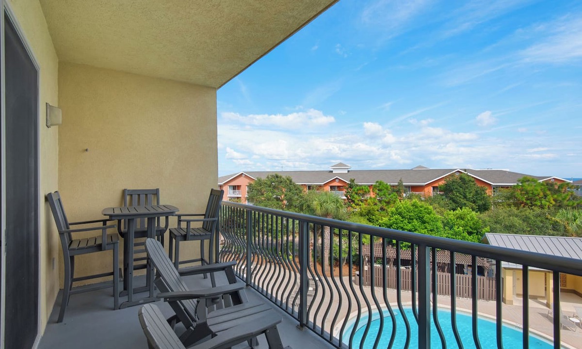 Miramar Beach Condo | ☀️Gulf Views⛱️Beach Service-100 Steps2Beach-Pool +Hot Tub-2BR Beach Resort 406☀️