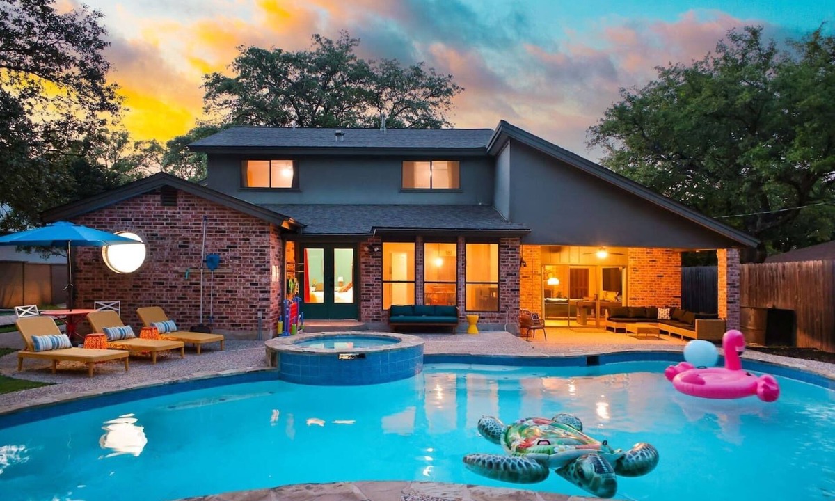 Vance Jackson House | Heated Pool | MiniGolf |Arcade| Slide-Family Oasis