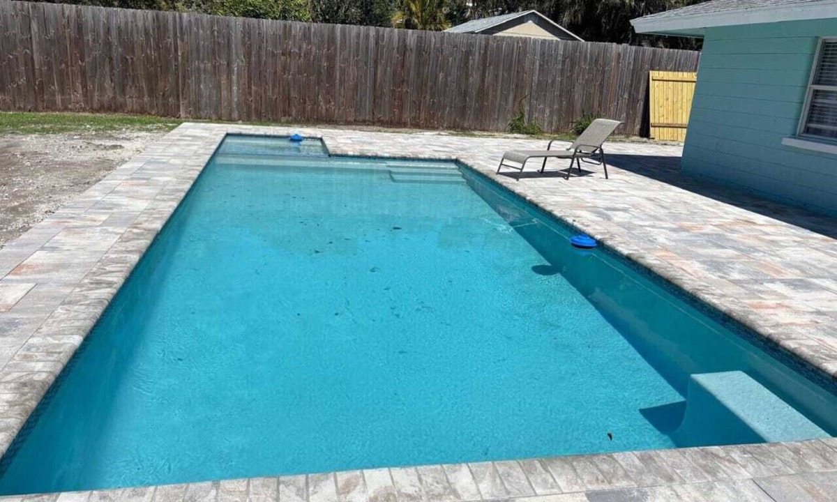 Ridge Wood Heights House | Heated pool & SPA 3bd/2bth, near Siesta Key Beach