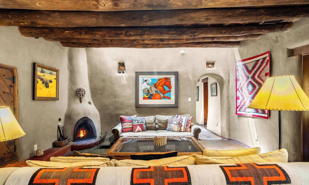 Historic Eastside House | Historic Adobe, Kiva Fireplace, Walk to Canyon Rd