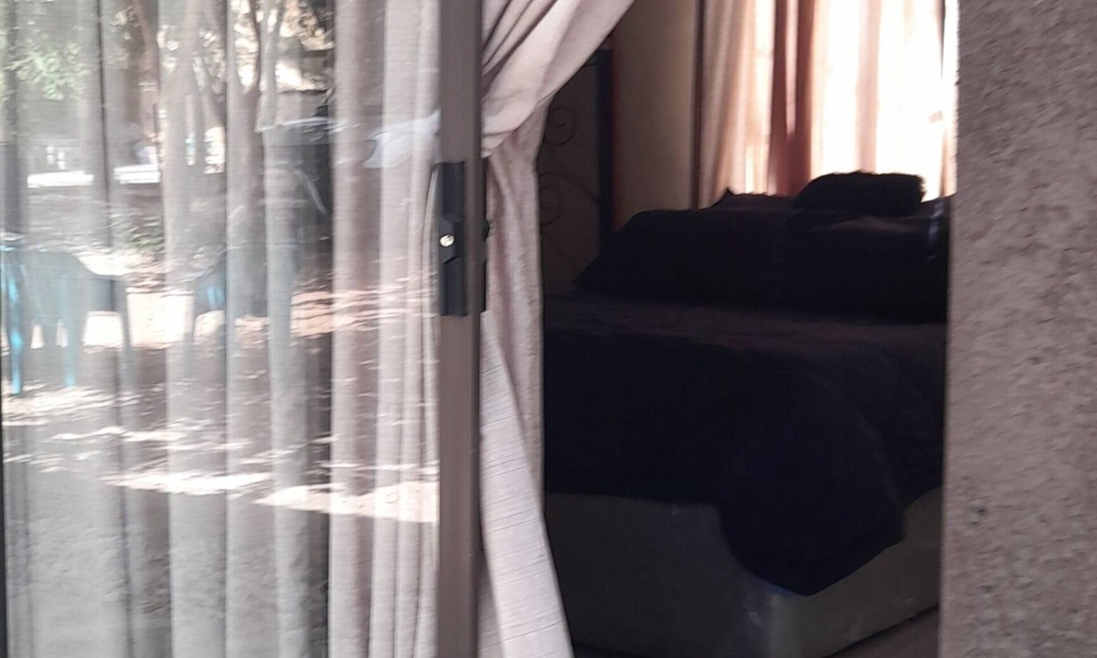 Dete House | Hwange National Park Guest House