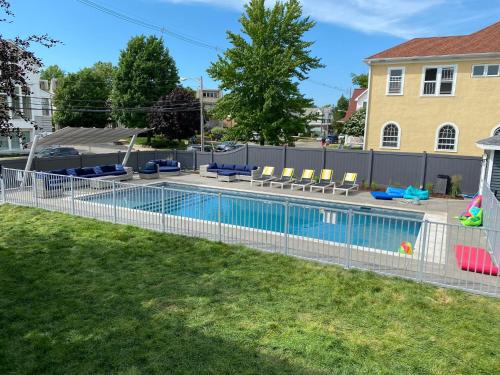South Haven House | Iconic South Haven Estate - Pool, Hot Tub, Outdoor Kitchen, Game Room & More!