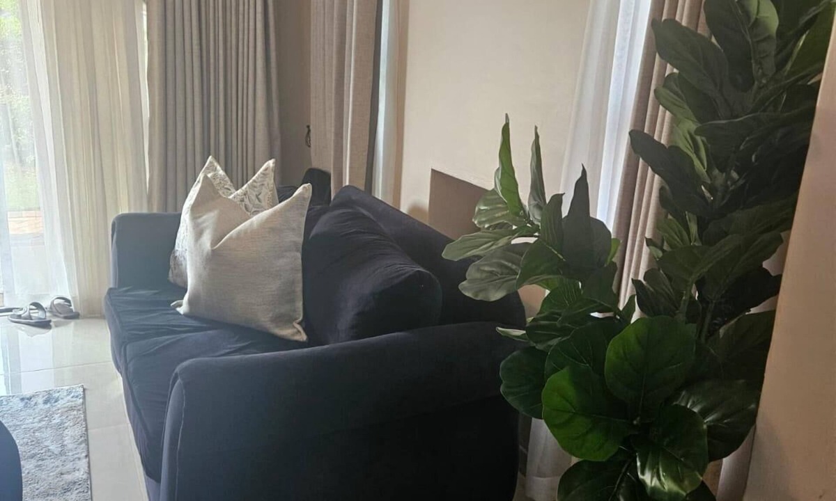 Glen Lorne Cottage | J&M short term rentals