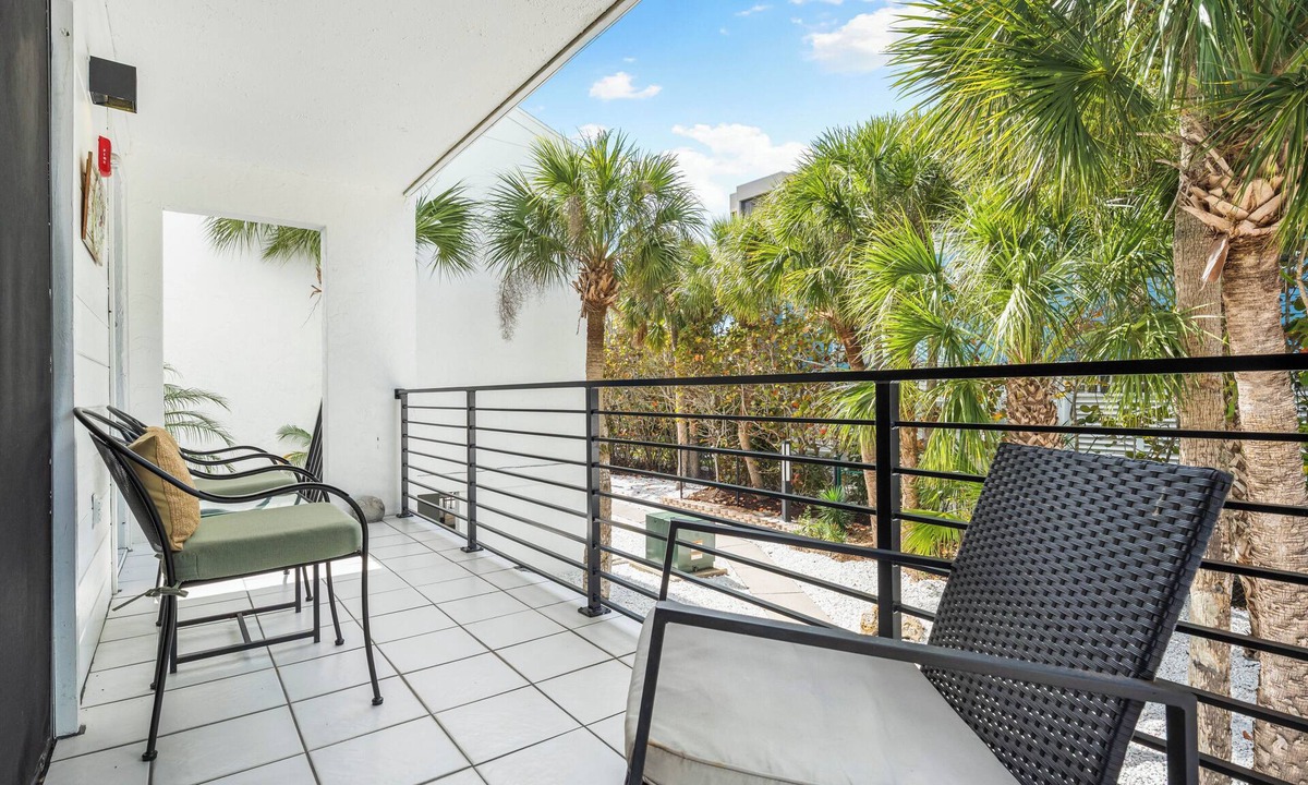 Siesta Key Apartment | Just Beachy by Beachside Management