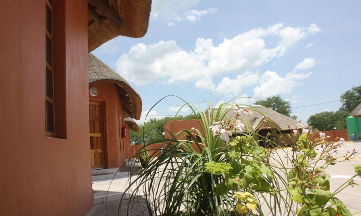 Maun House | Kessa's Chalets