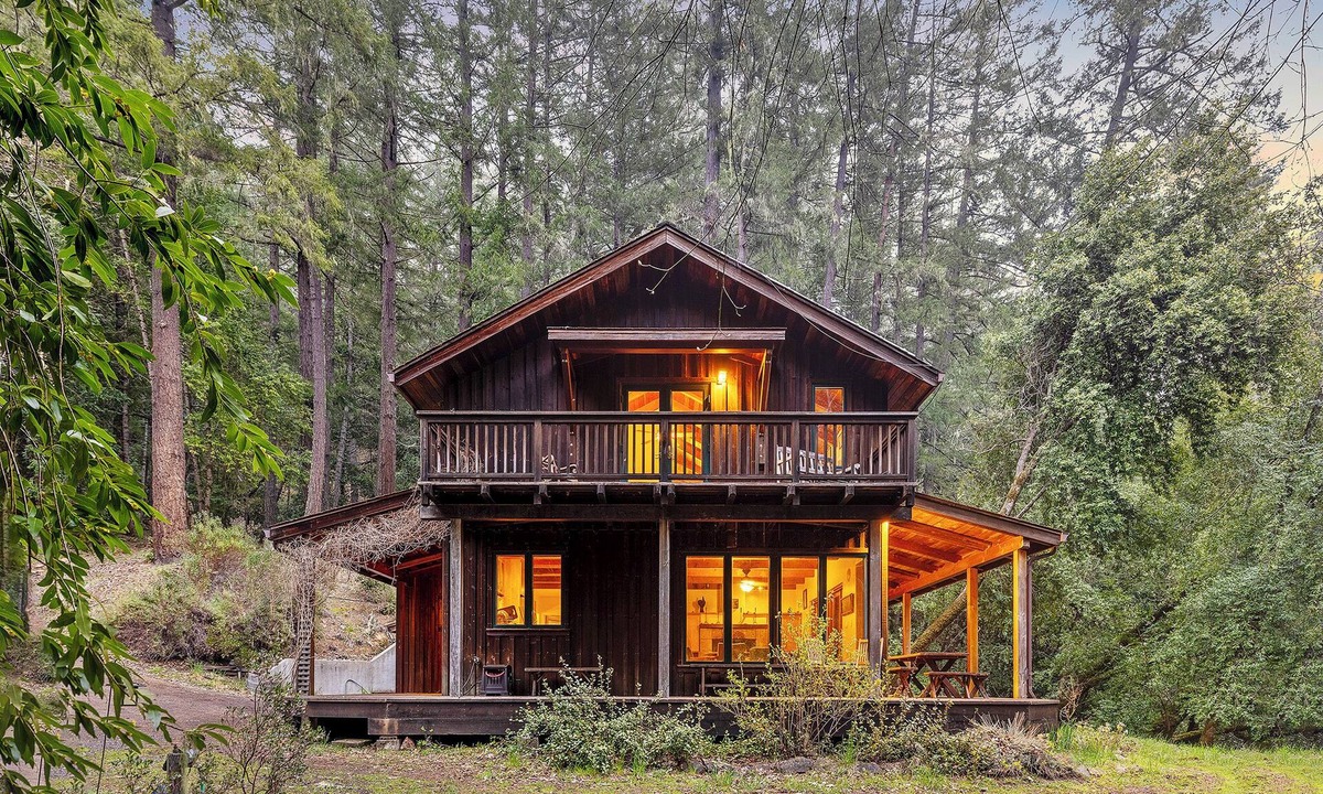Redwood Valley House | Knoll House - 2-bedroom house at Leonard Lake Reserve