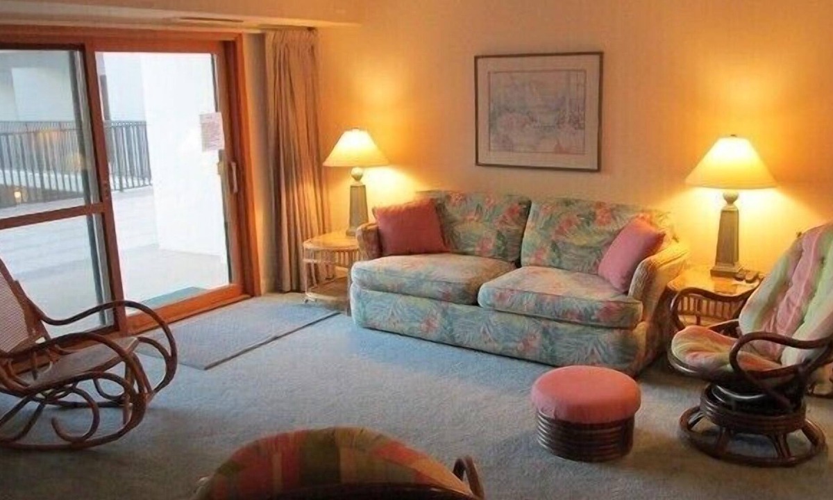 Rehoboth Beach Condo | LINENS INCLUDED*! HORIZON VIEWS OF OCEAN FROM ALL ROOMS OCEANFRONT/BOARDWALK BUILDING/ROOFTOP POOL UNIT 213
