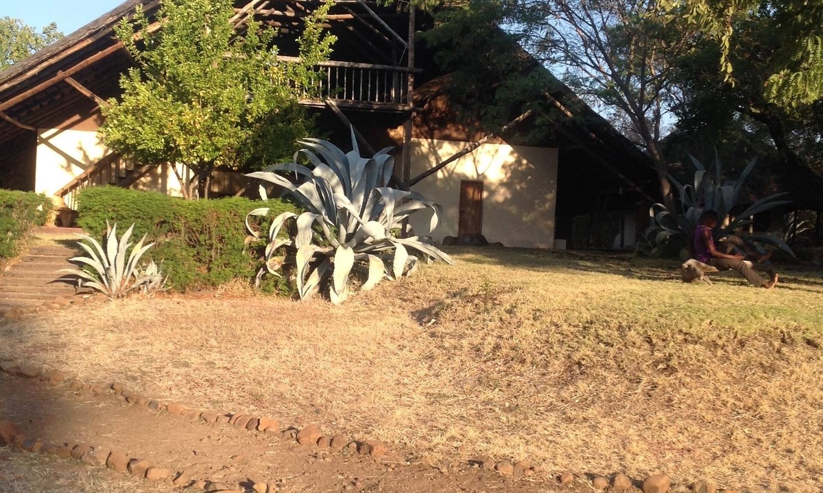 Kabwata Hostel | Livingstone Guest Farm - Hostel