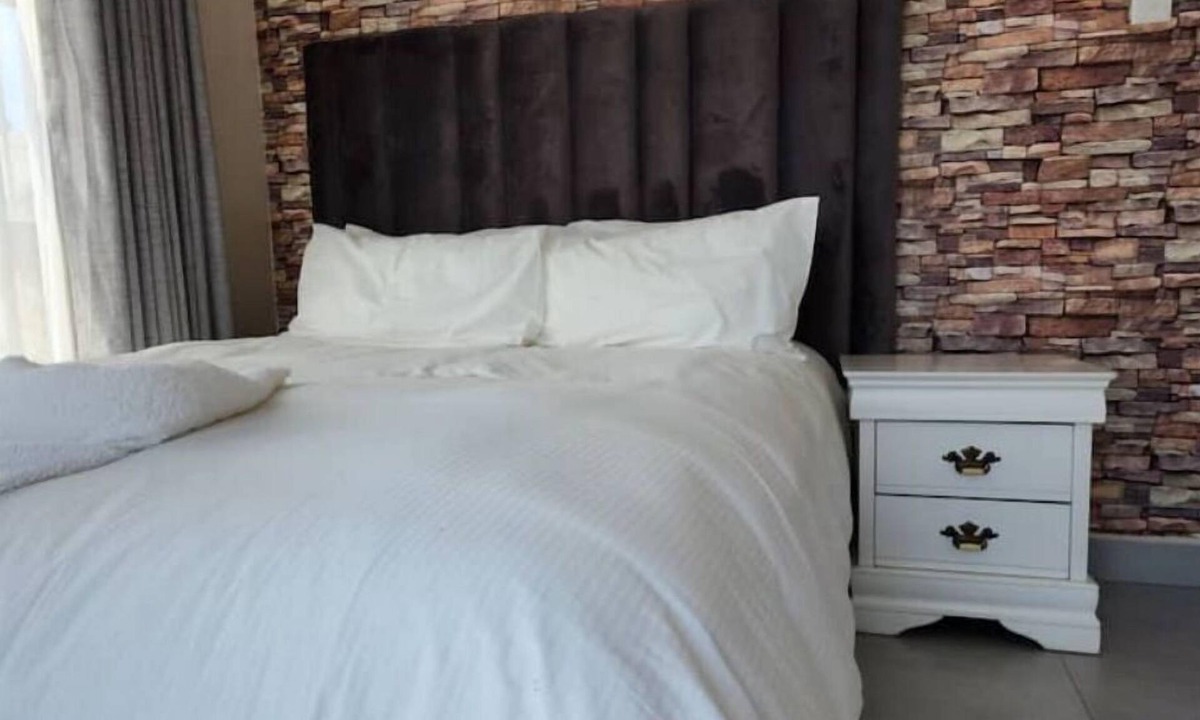 Greendale Apartment | Lovely 5 star, 6 sleeper, Luxury unit Sitari