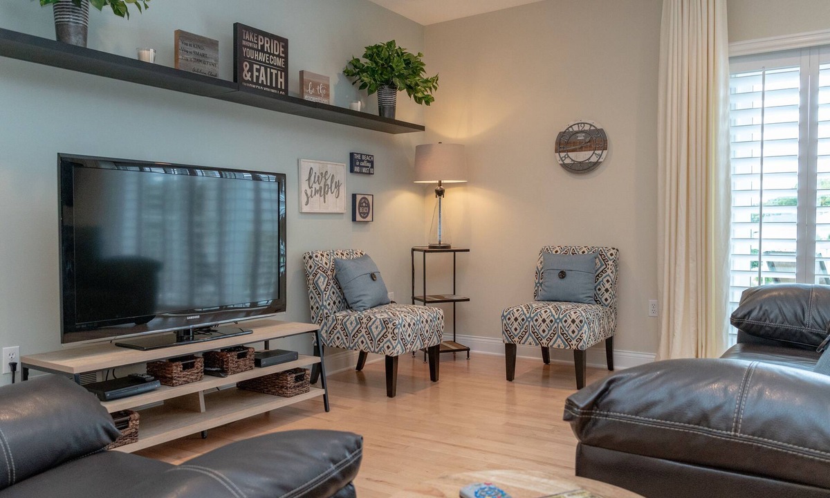 Spring Lake Condo | Luxurious Condo w/ Marina View, Pool Access & close to restaurants!