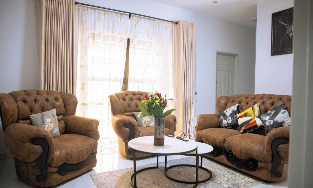 Masvingo Apartment | Luxury 3 Bedroom Self Catering Apartment- Masvingo
