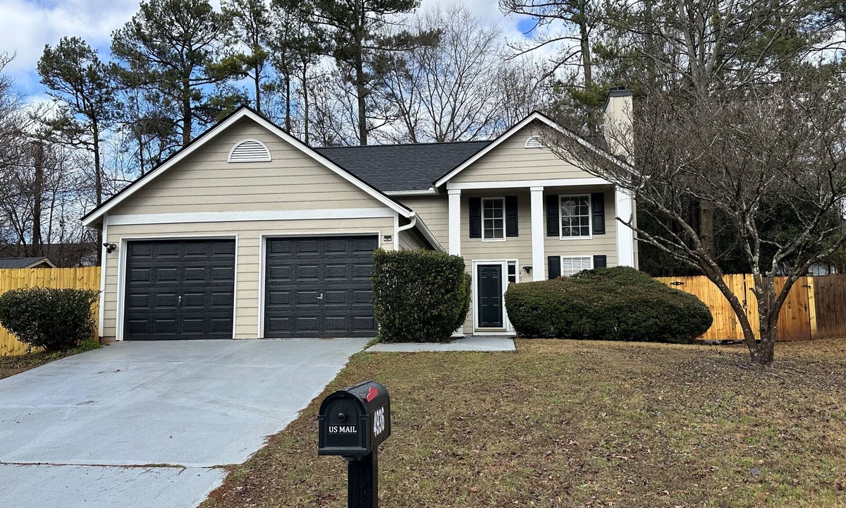 Decatur House | MIMI MANSION .SPACE GALORE!. 16 SLEEPS IN LUXURIOUS COMFORT FOR LESS