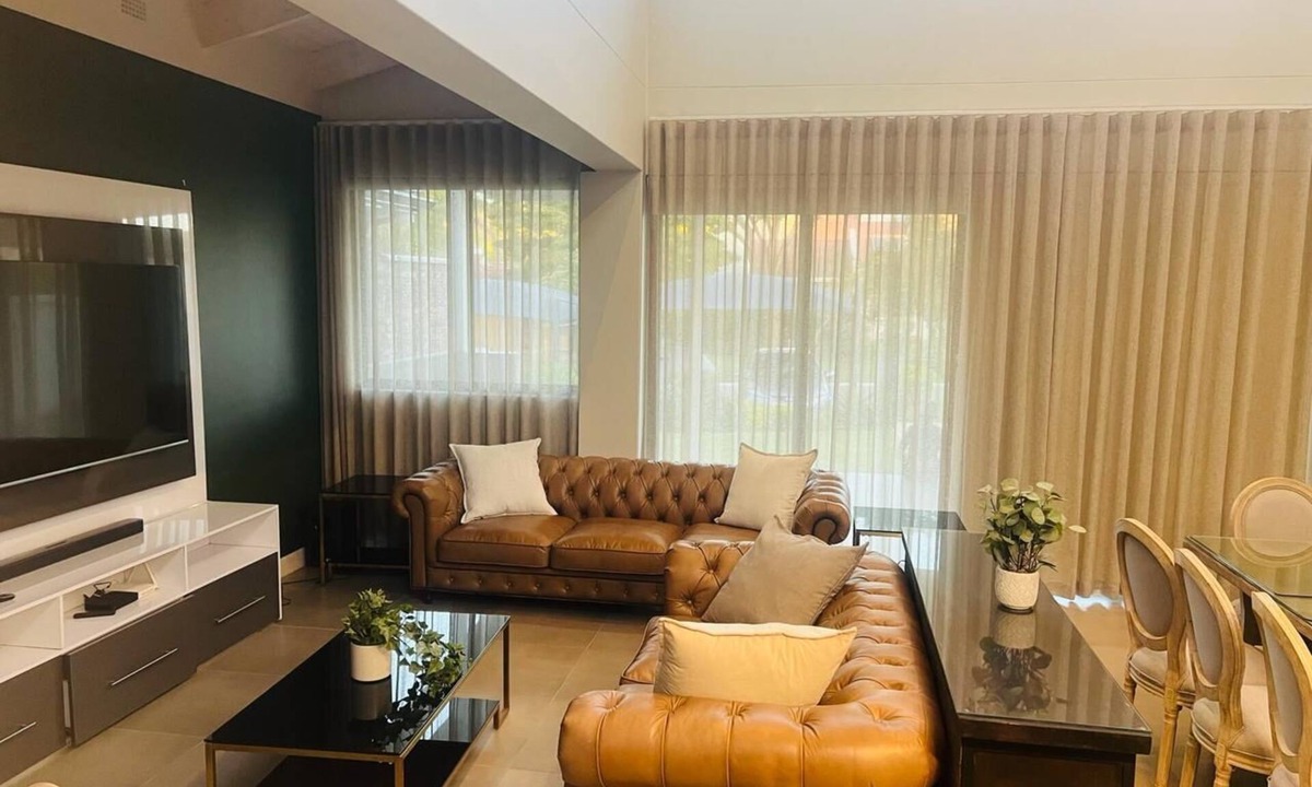 Harare House | Modern 3-Bedroom House with Private Garden & Parking. Close to amenities