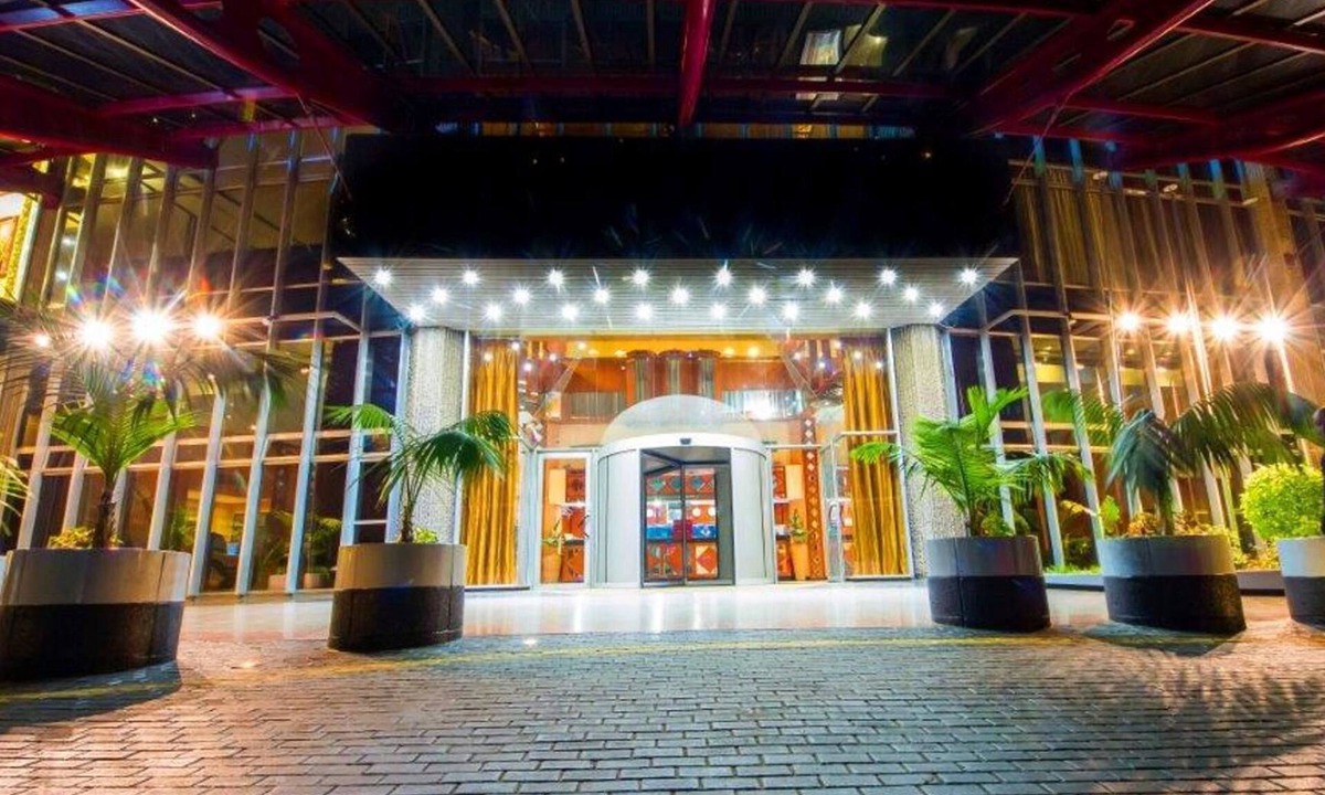 Harare Hotel | Monomotapa Hotel