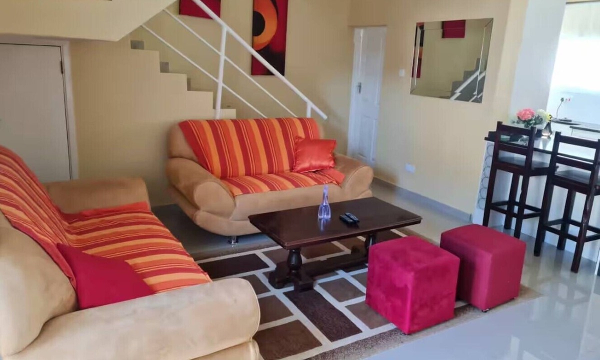 Harare Condo | MoreB's Place: 2 Bedrm duplex Solar and Water backUp & wifi
