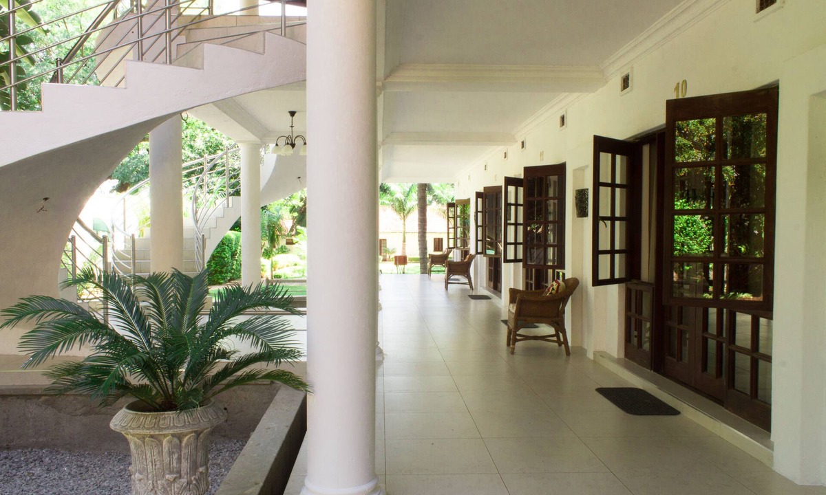 Bulawayo Cabin | Motsamai Lodge