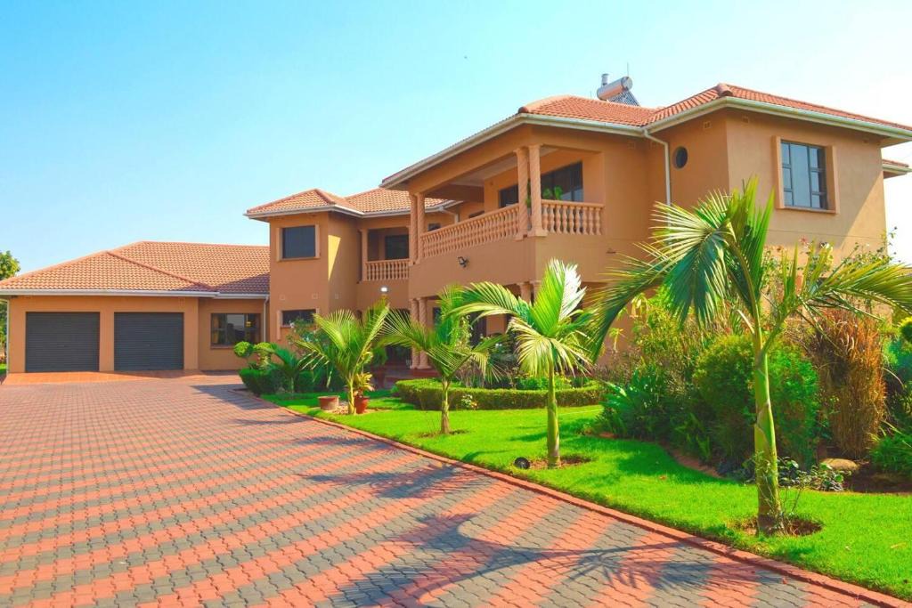 Glen Lorne Villa | Mount Pleasant - Luxurious 4-Bed Villa