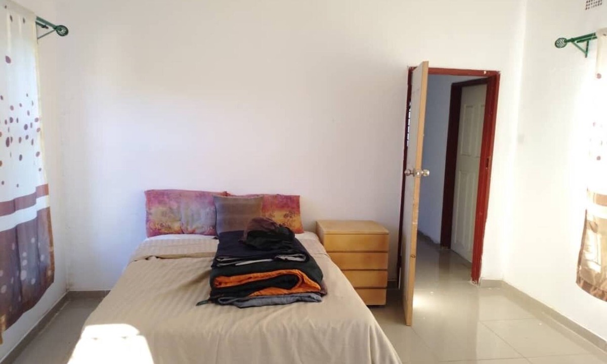 Victoria Falls Cottage | Mthunzie Residence Township Guest House