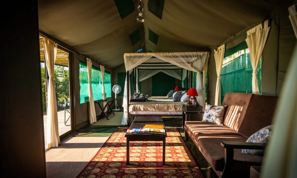 Victoria Falls Cabin | Nature and Adventure Meets Luxury at Sian Simba River Lodge.