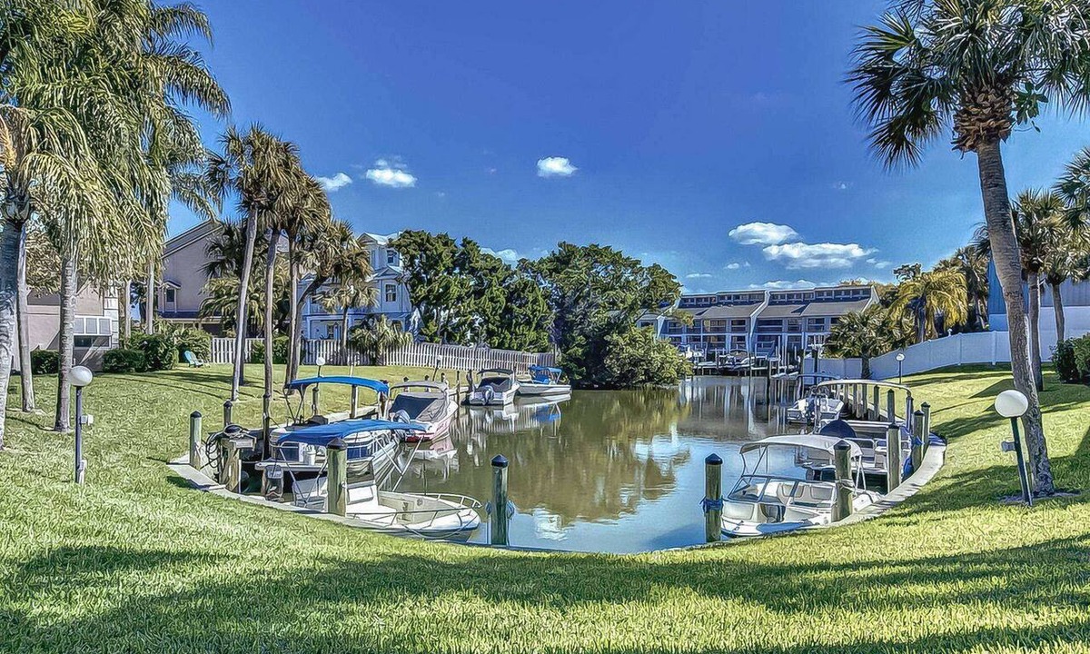 Siesta Key Condo | Near Siesta Beach, Heated Pool w/BBQ, Parking, Dog Friendly, Boat Dock