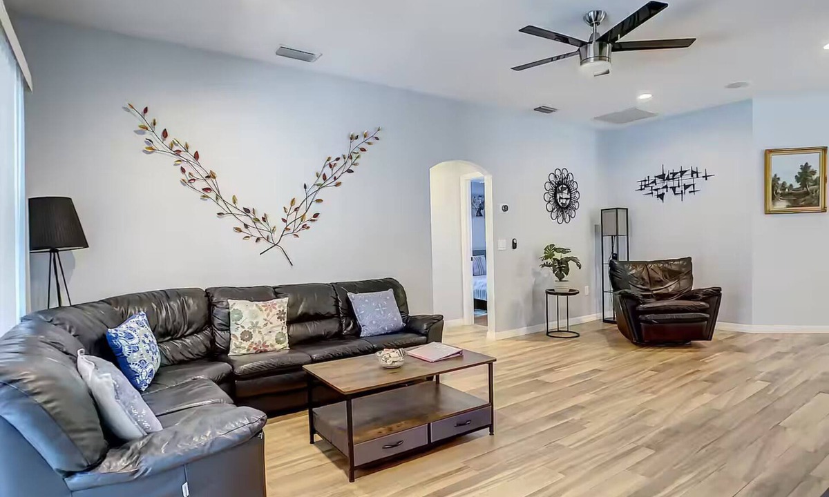 Ridge Wood Heights House | Near Siesta Beach, Heated Pool, billiard, 3bd/2bth