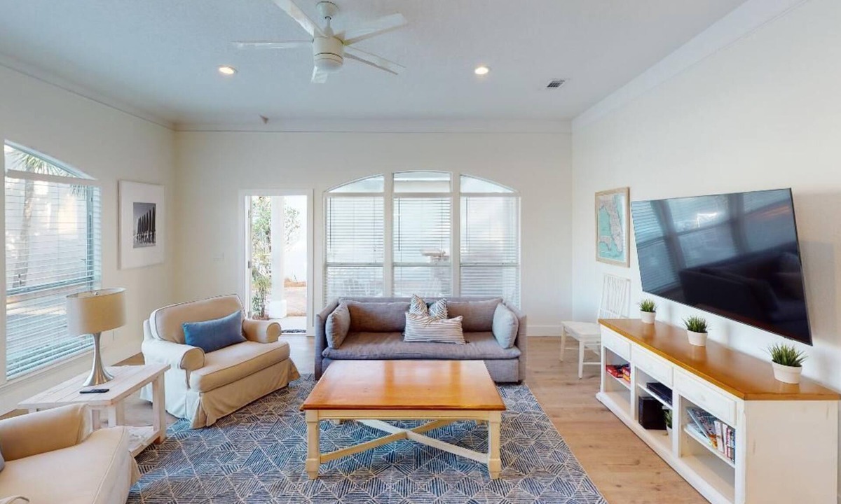 Miramar Beach House | Newly Renovated 3BR Home in Gated Community 2 pools and Beach Access! Sleeps 10