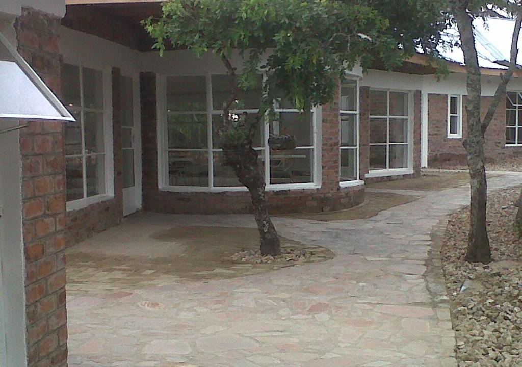 Ruwa Hotel | Nora Valley Lodge