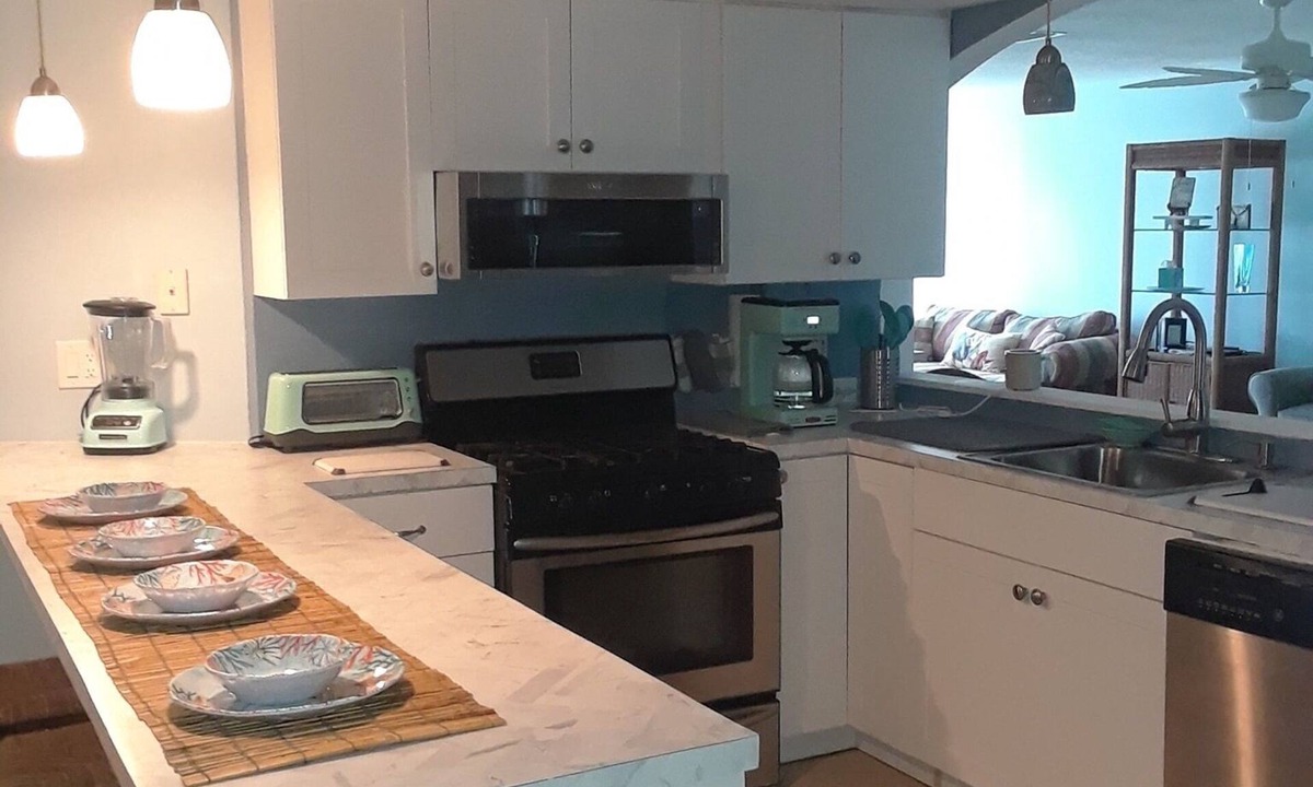 Port Canaveral Villa | Oasis on the Space Coast - 3 bed 2 Bath Villa 3 blocks to the Beach