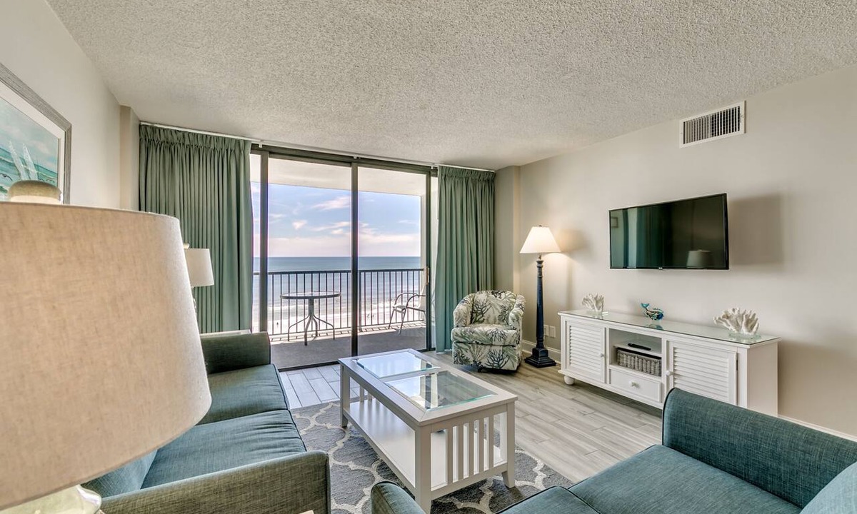 Myrtle Beach Condo | 🌊Oceanfront | Great Views | Awesome Amenities | Carolina Dunes 606🌊