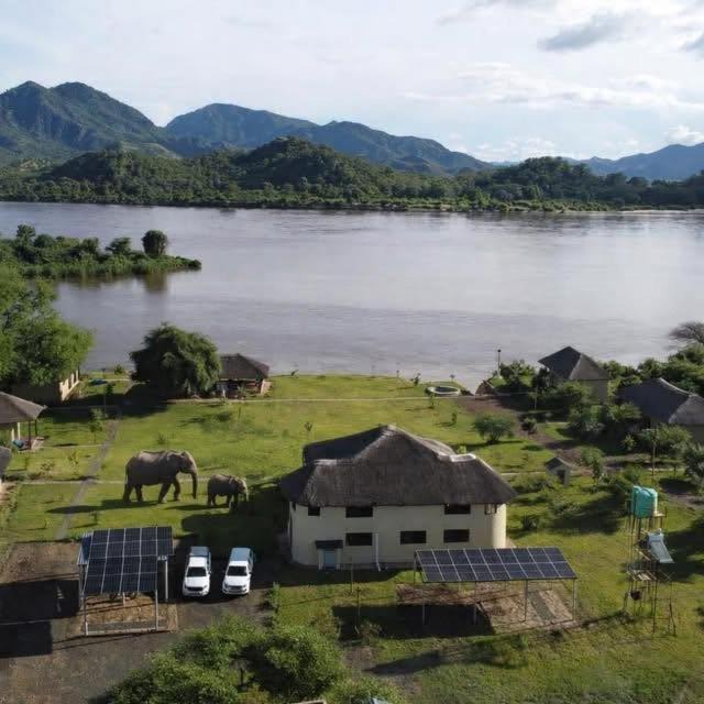 Luangwa Cabin | Odegaard Safari Lodge