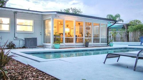 Lake Underhill House | Orlando Villa: Pool Garage & Garden View