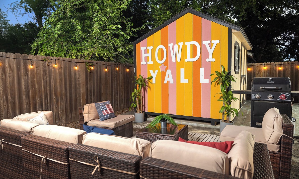 Beacon Hill House | Outdoor Hangout, Near Downtown, Riverwalk, Frost Bank Center