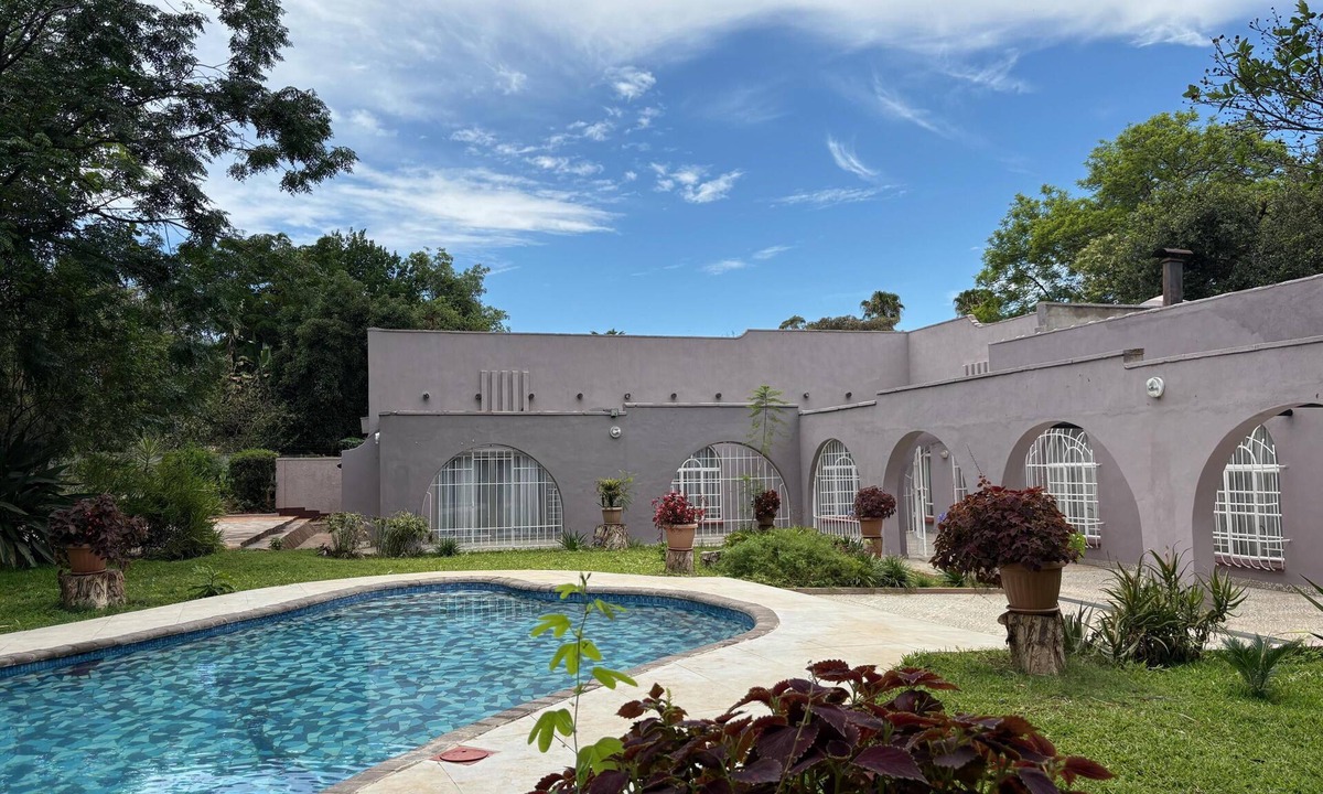 Harare East Apartment | Peaceful 4-Bedroom Retreat with Lush Gardens & Pool – Highlands - 2346