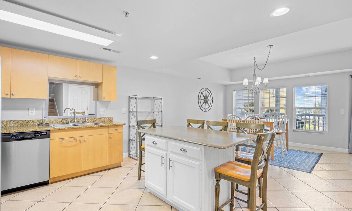 Cherry Grove Beach Condo | Pier Watch Villas-Sleeps-14 6bed/4bath-(10 beds)-Pools-WIFI-Free Parking