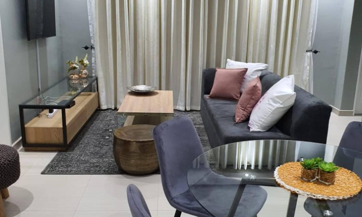 Bulawayo Apartment | Posh 3 Bed Guesthouse in Hillside With Pool - 2039
