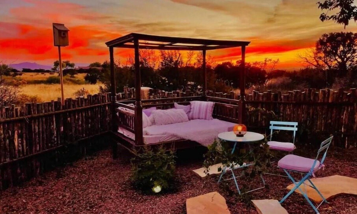 Eldorado at Santa Fe House | Private Casita w amazing views & fenced in garden