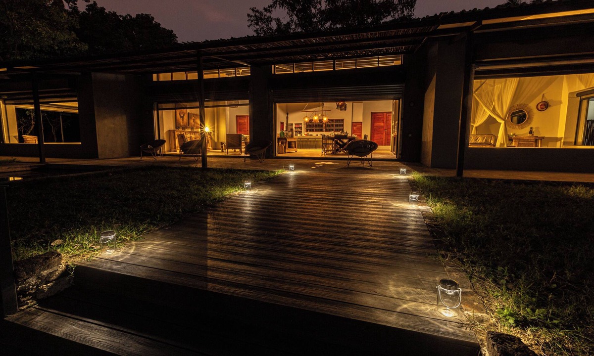 Kakumbi Cabin | Private Safari House, 5 minutes from South Luangwa National Park