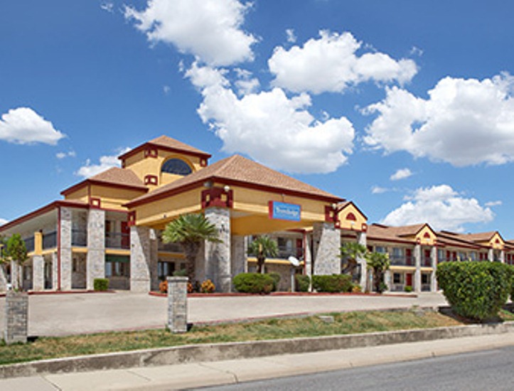 Arena District Hotel | Quality Inn I-10 East Near at&T Center