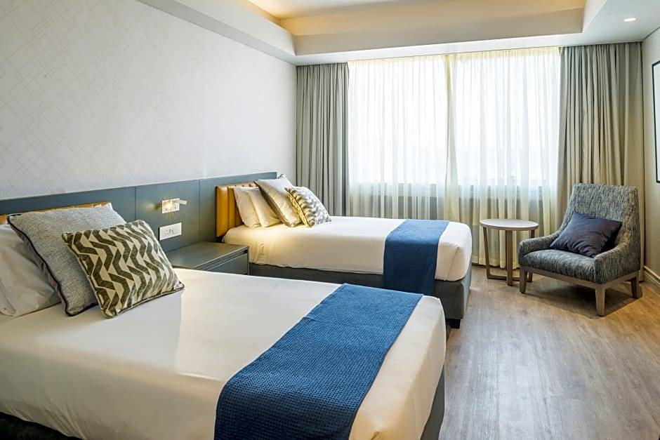 Harare Hotel | Rainbow Towers Hotel And Conference Centre