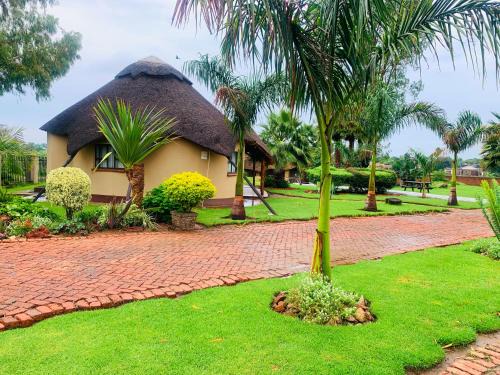 Mbare West Cabin | Riverstone Guest Lodge
