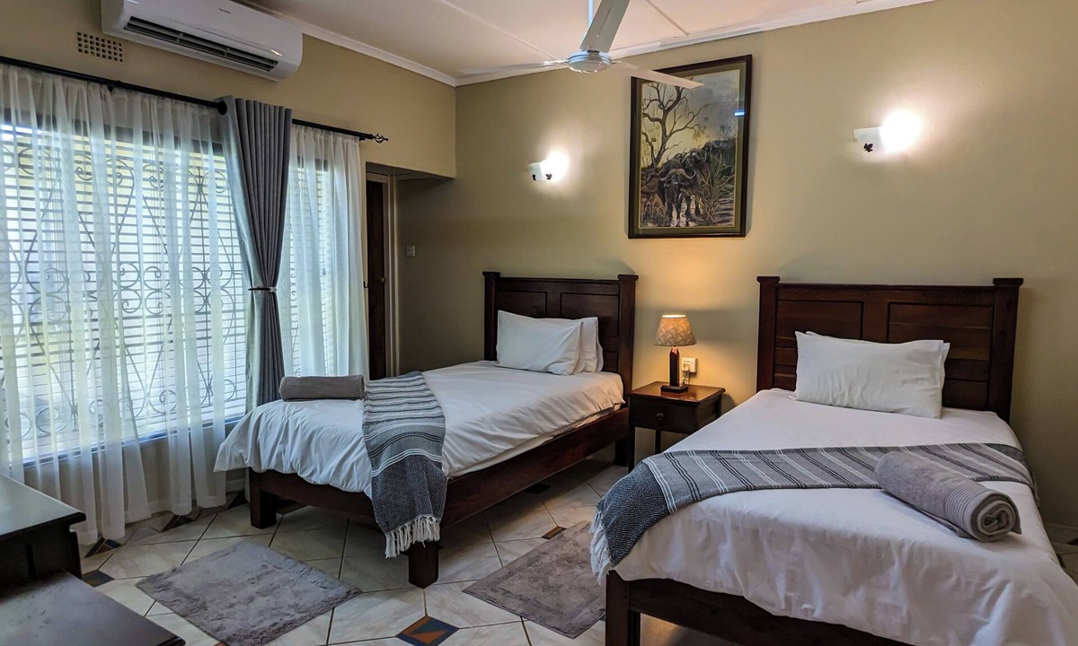 Victoria Falls House | Room-zambezi Family Lodge - Buffalo Room