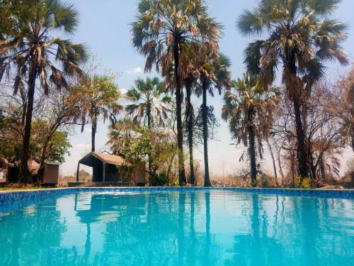 Kakumbi Cabin | Royal South Luangwa Safaris Lodge